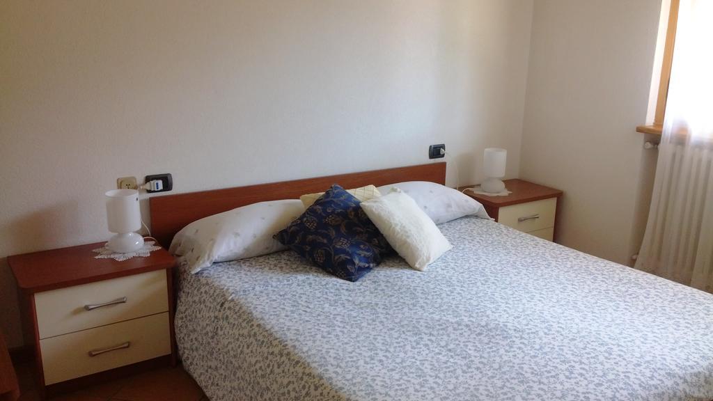 كيافينا B&B I Pioppi الغرفة الصورة